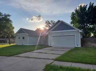 2817 Lowell Dr, Irving, TX 75062