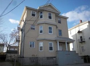423-425 Vale St, Fall River, MA 02724