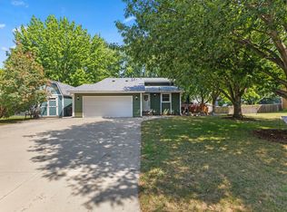 1805 Ruby Cir, Shakopee, MN 55379
