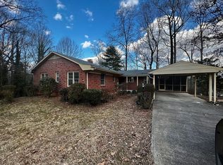 1307 Leheigh Ct, Winston Salem, NC 27103