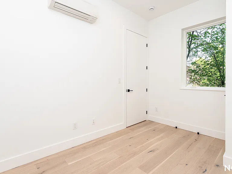485 Tompkins Ave #2C — Photo 12