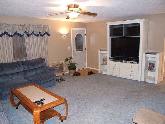 3rd image of 7820 Lester Dr