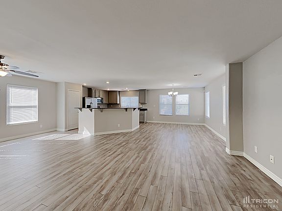 4th image of 7441 Edgecove Ct