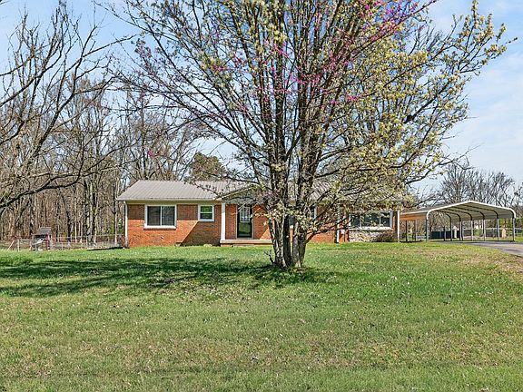 2nd image of 140 Simmons Cir