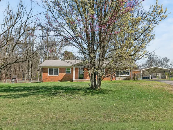 140 Simmons Cir, Fayetteville, TN 37334