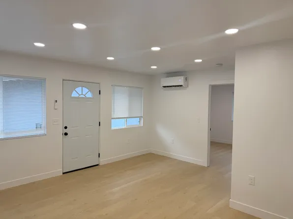 180 W Ramona St #201, Ventura, CA 93001