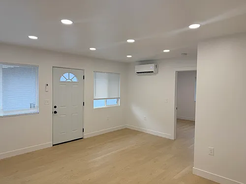 180 W Ramona St #201 Photo 1