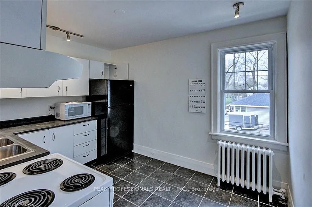 2 bed, $1,600 — Photo 4