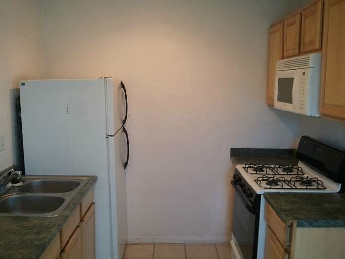 1st image of 2101 Abbott St