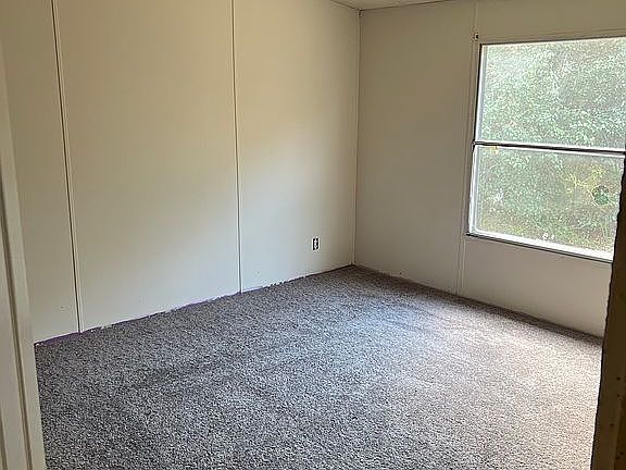 5th image of 105 Rolling Hills St