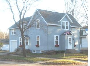 619 E Wells St, Durand, WI 54736