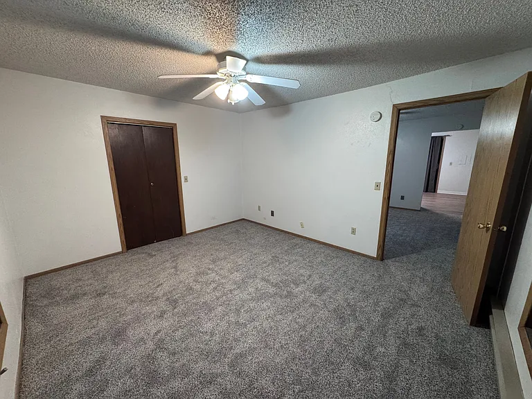 1 bed, 1.0 bath, $775 — Photo 12