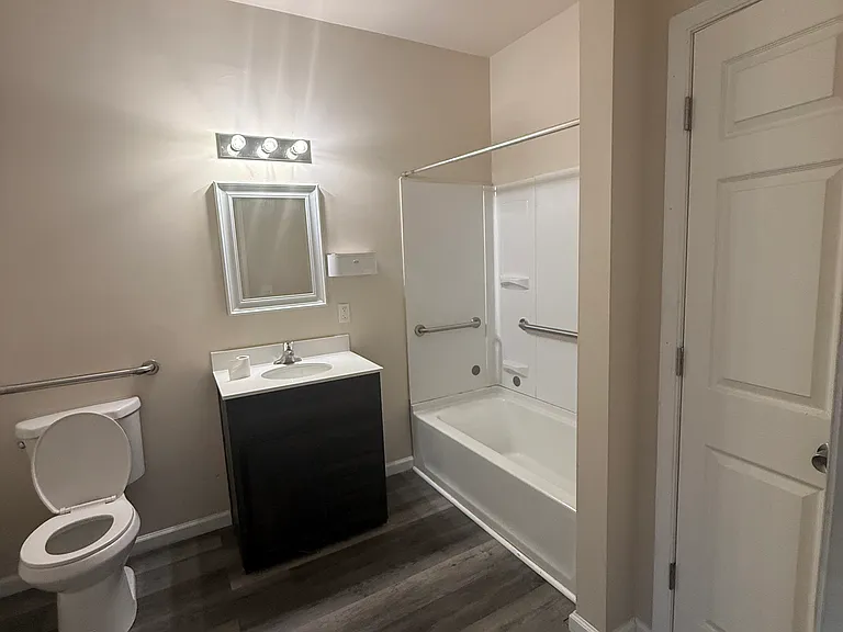 119 S Aubrey St #101 — Photo 3