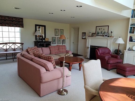 4th image of 7694 Holyoke Ave