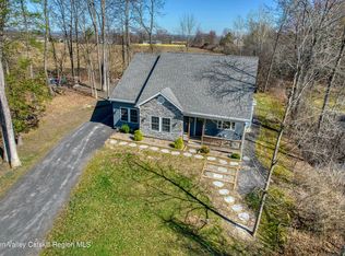 286 Sleepy Hollow Rd, Athens, NY 12015