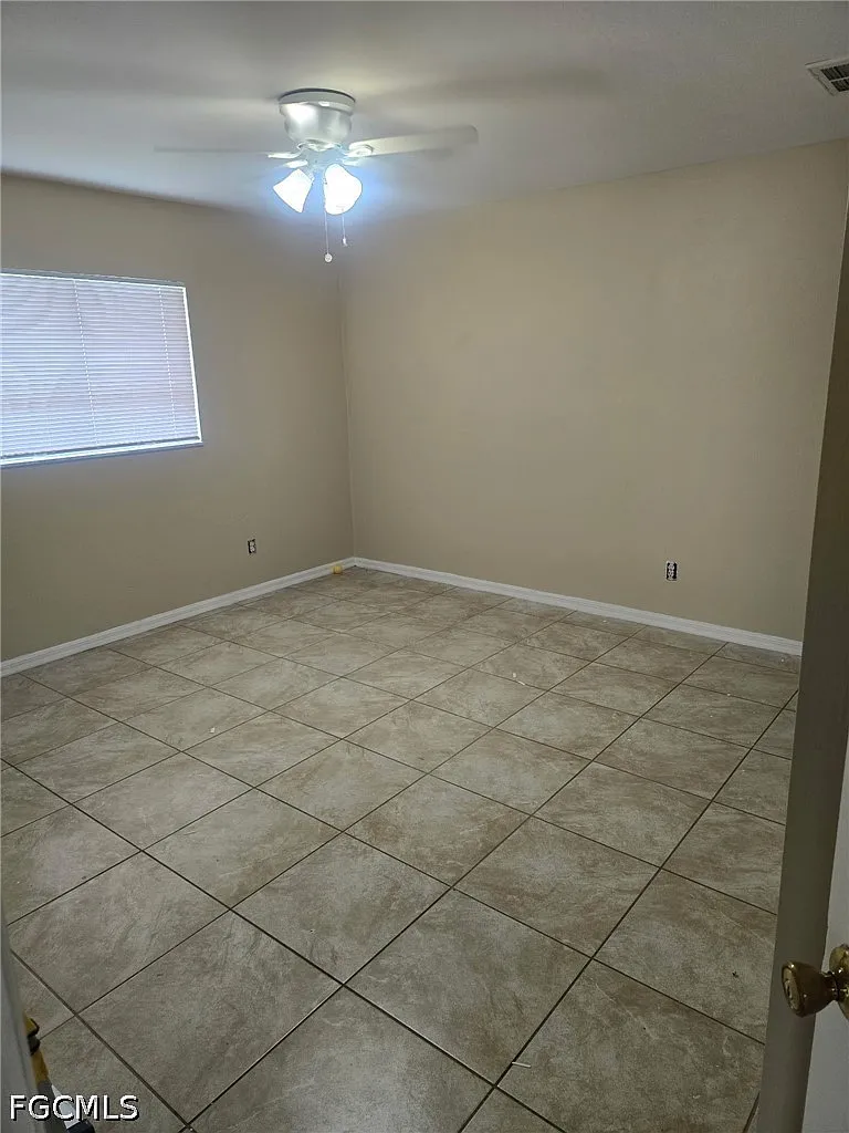 3 bed, 2.0 bath, 1113 sqft, $1,400 — Photo 3