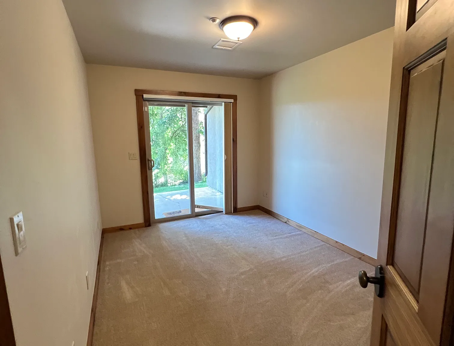 3 bed, 2.5 bath, 1642 sqft, $3,050 — Photo 3