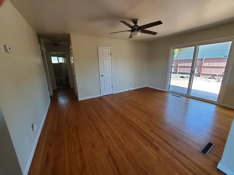 3376 Mayette Ave — Photo 4