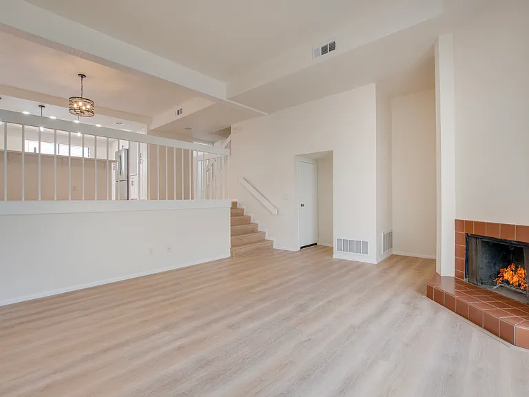 7413 Caminito Carlotta — Photo 2