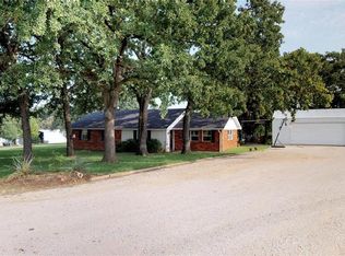 4520 Springdale Rd, Ardmore, OK 73401