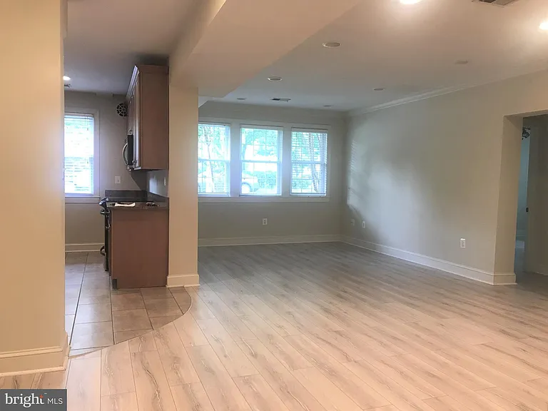 401 Commonwealth Ave #10B — Photo 26