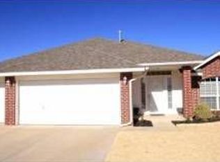 11121 SW 8th St, Yukon, OK 73099