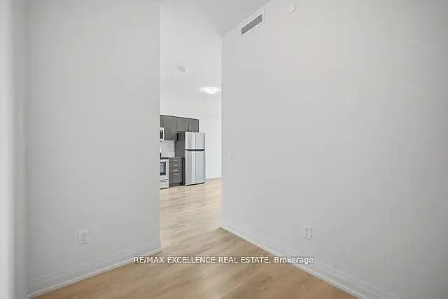 10 Meadowglen Pl #309 — Photo 20