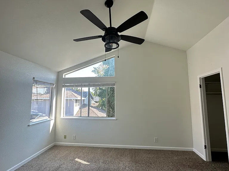 8224 Silverside Dr — Photo 7