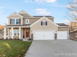 9335 Windward Dr, West Olive, MI 49460