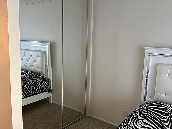 5th image of 1431 Creekside Dr #100