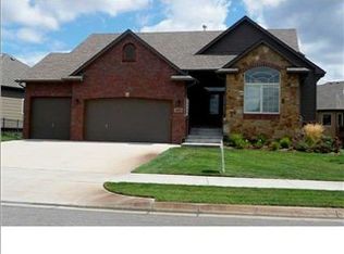 810 N Woodstone Dr, Andover, KS 67002