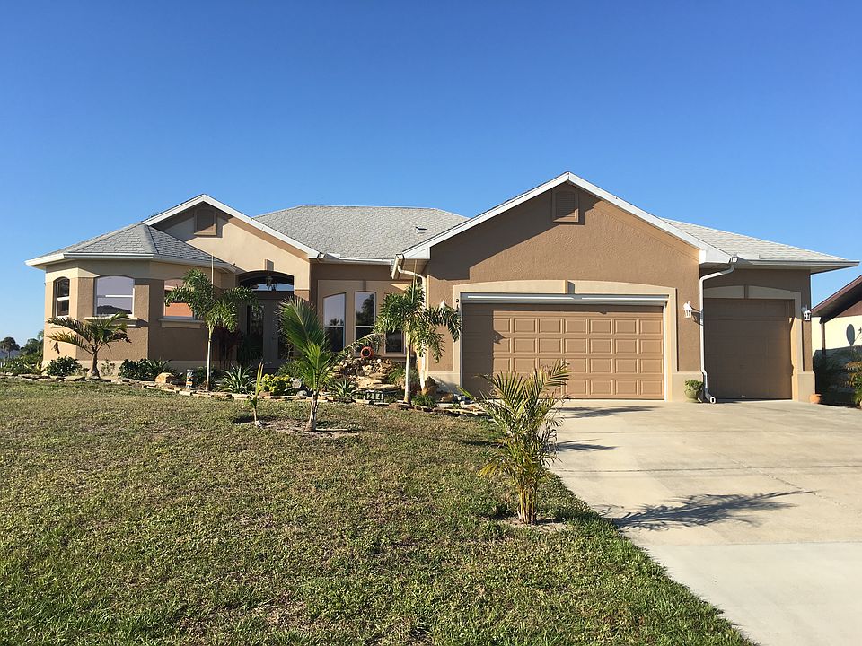 1st image of 214 S Waterway Dr