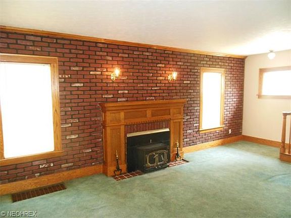3rd image of 2336 Chestnut Blvd