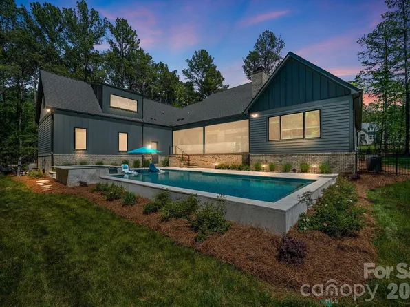 6223 Chimney Bluff Rd, Lancaster, SC 29720