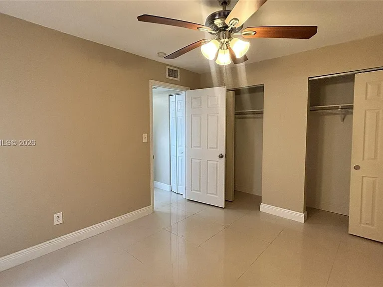 10377 N Kendall Dr #K8 — Photo 9