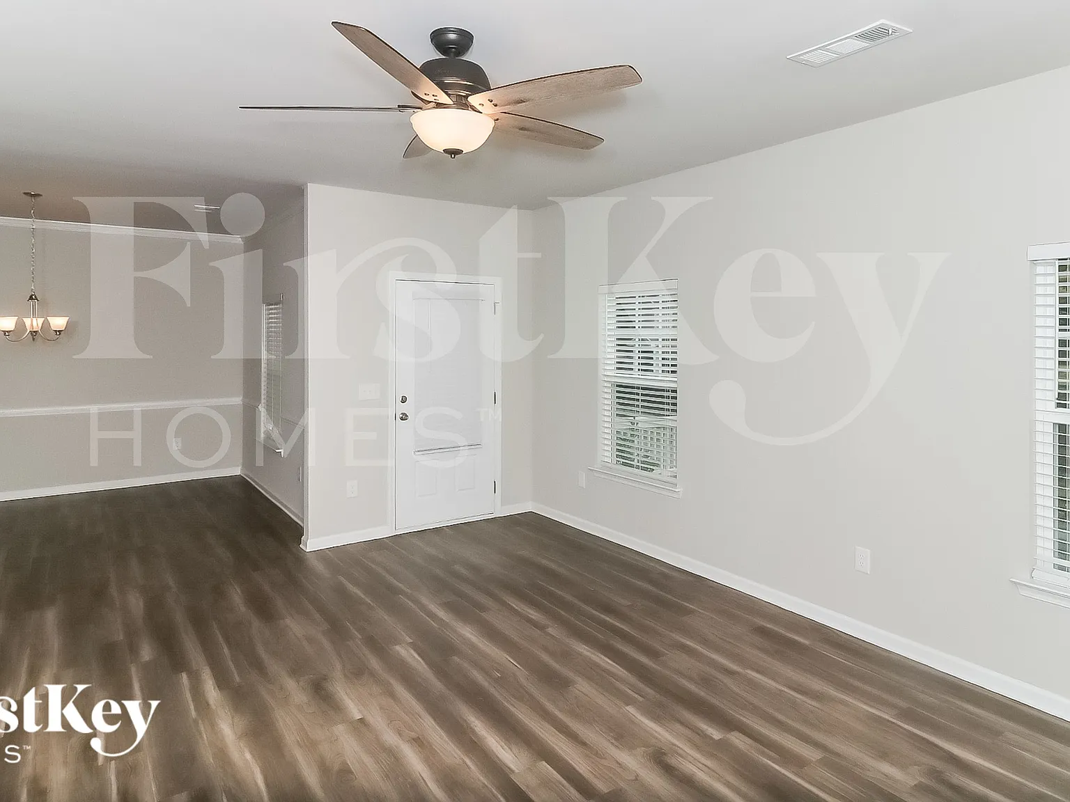 3 bed, 2.5 bath, 2393 sqft, $2,170 — Photo 2