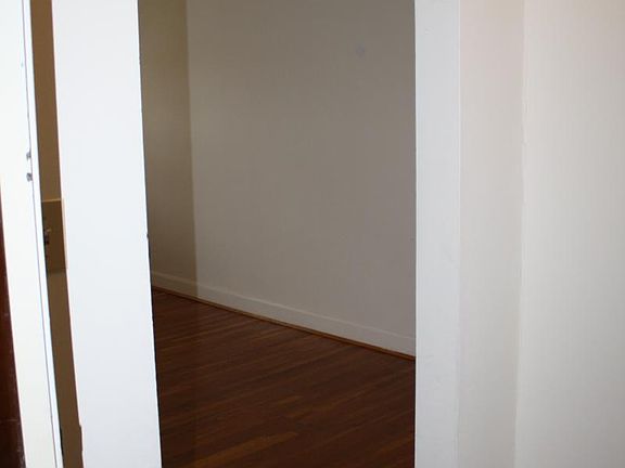 4th image of 1316 Morten St APT 206
