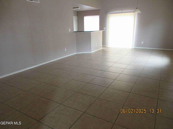 5th image of 11733 Lapstone Way