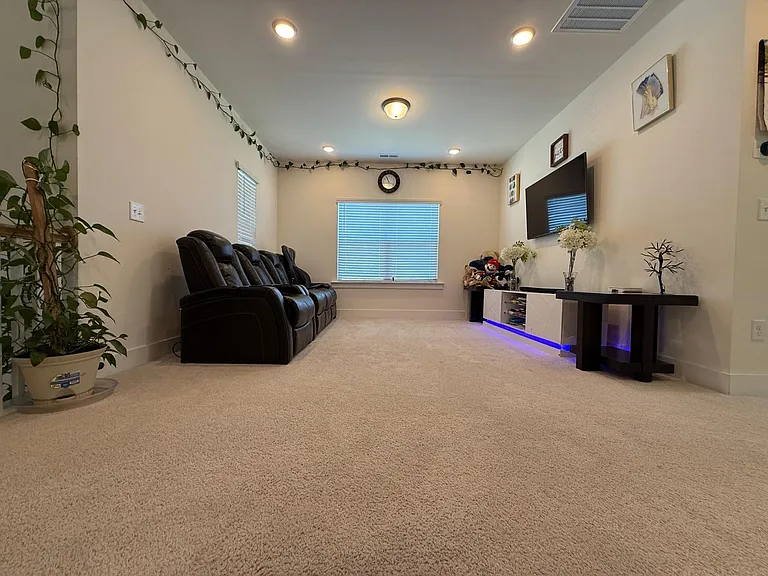 113 Gabbro Pl — Photo 32