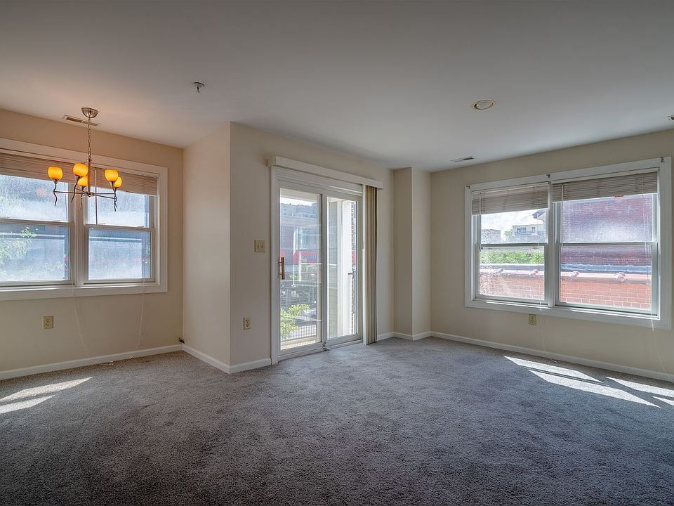1st image of 504 Elmwood Ave #203