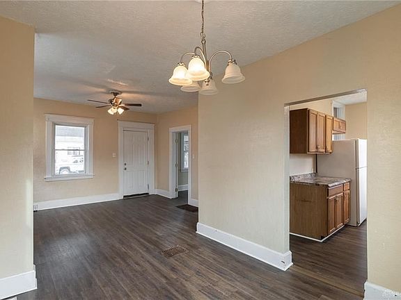 4th image of 2220 Grand Ave