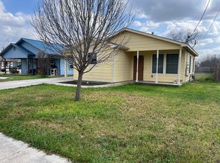 307 Mesquite St, Seguin, TX 78155