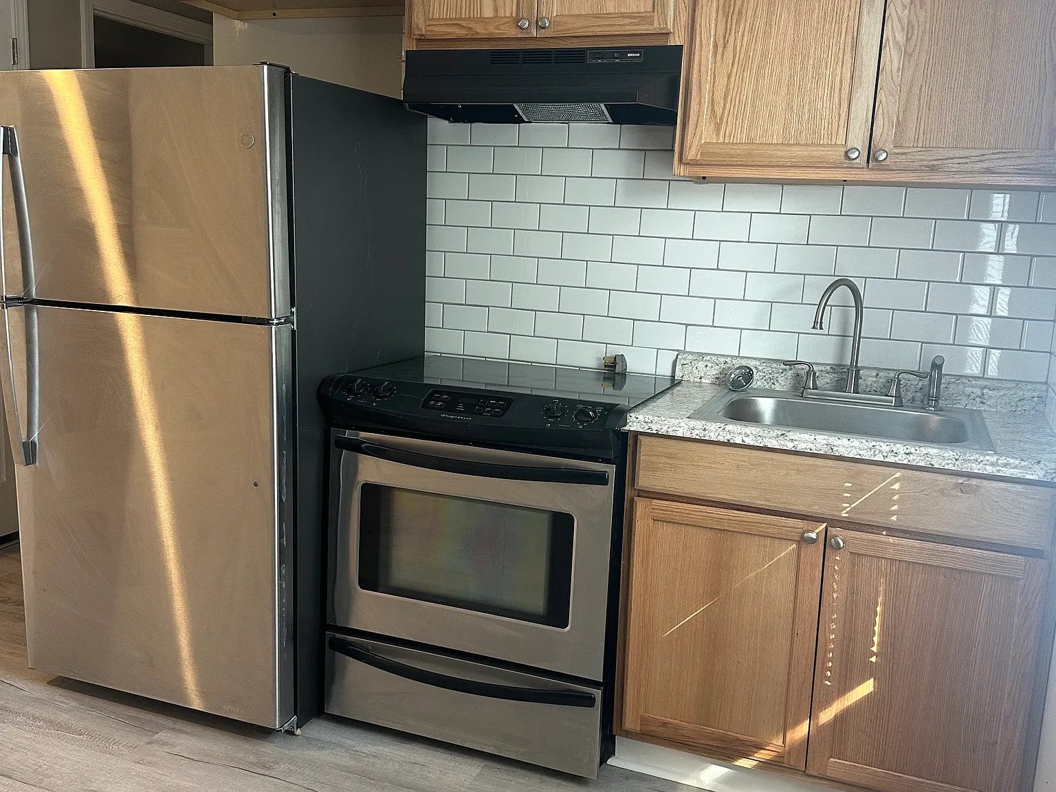 2 bed, 1000 sqft, $1,100 — Photo 1