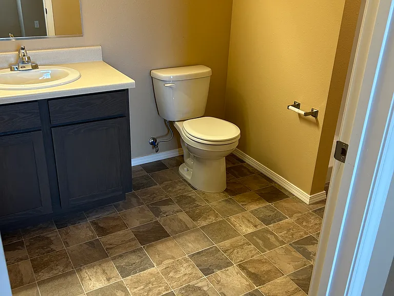 Samuelson Place Apartments — Photo 30