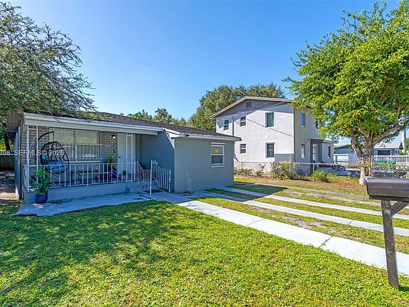 4th image of 3364 NW 51st Ter