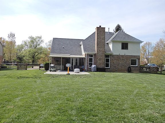 3rd image of 1149 Glen Echo Ln