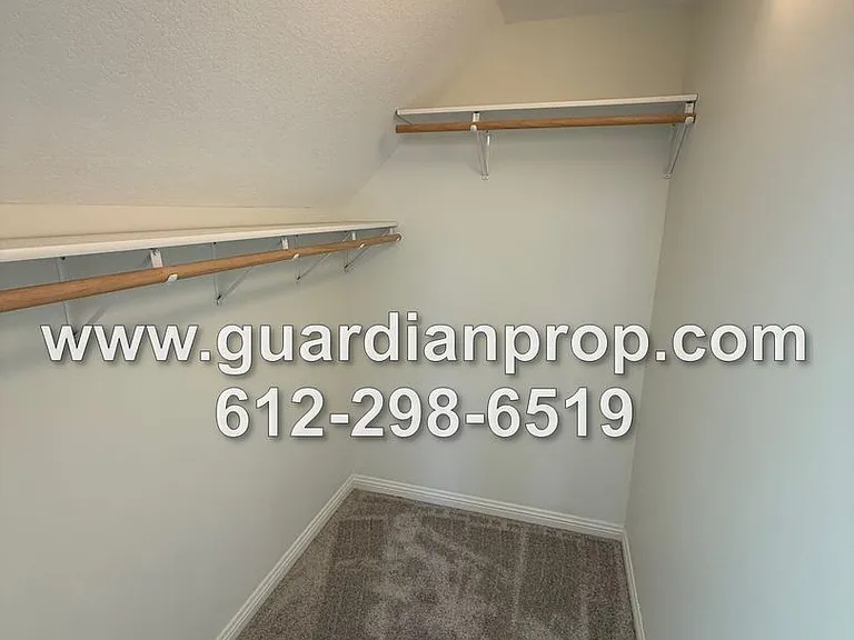 2202 Saint Croix St — Photo 13