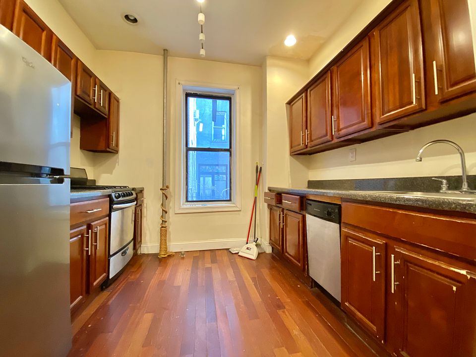 1st image of 499 Washington Ave #17