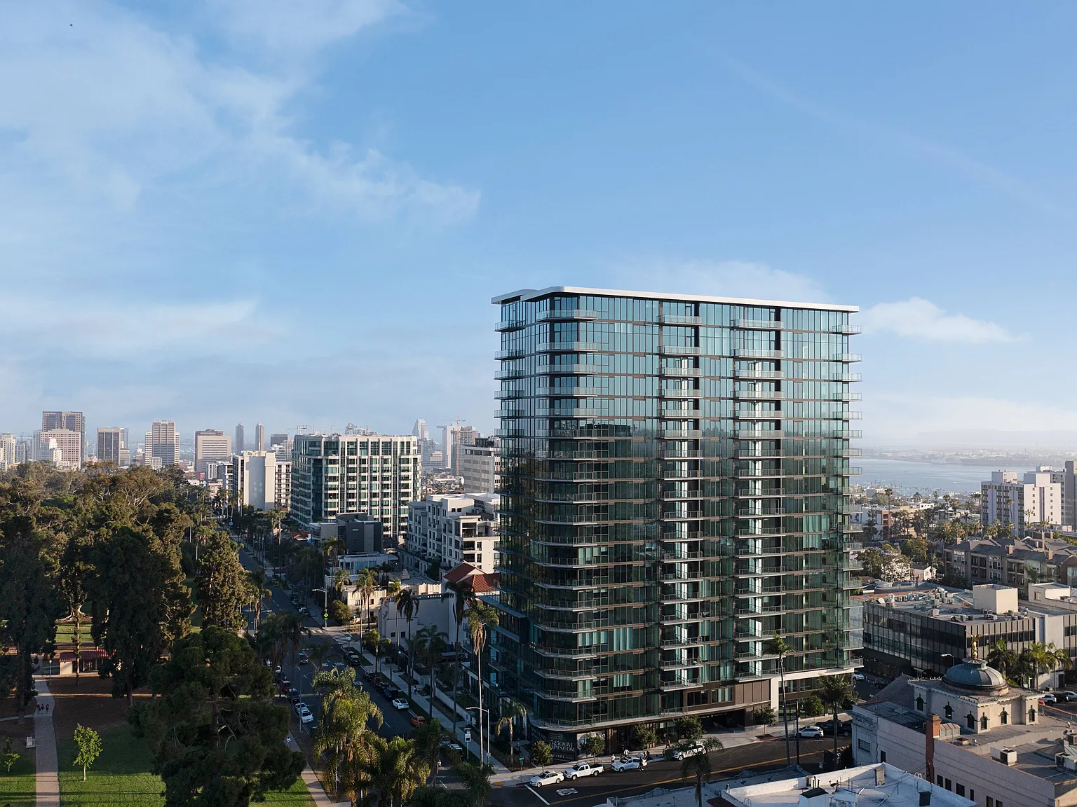 525 Olive — Photo 3