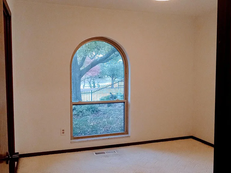 Downstairs bedroom with lake view